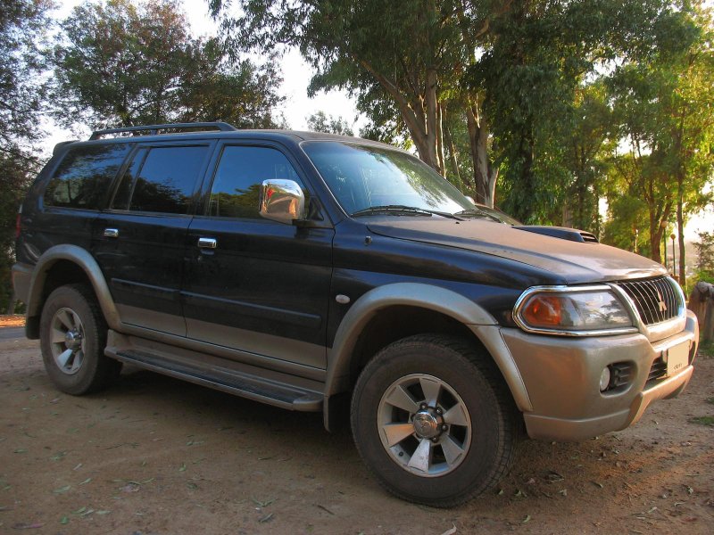 Mitsubishi Montero Sport 2