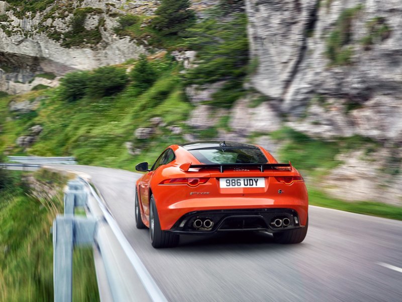 Jaguar f-Type SVR