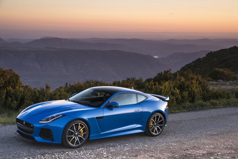 Ягуар f Type SVR