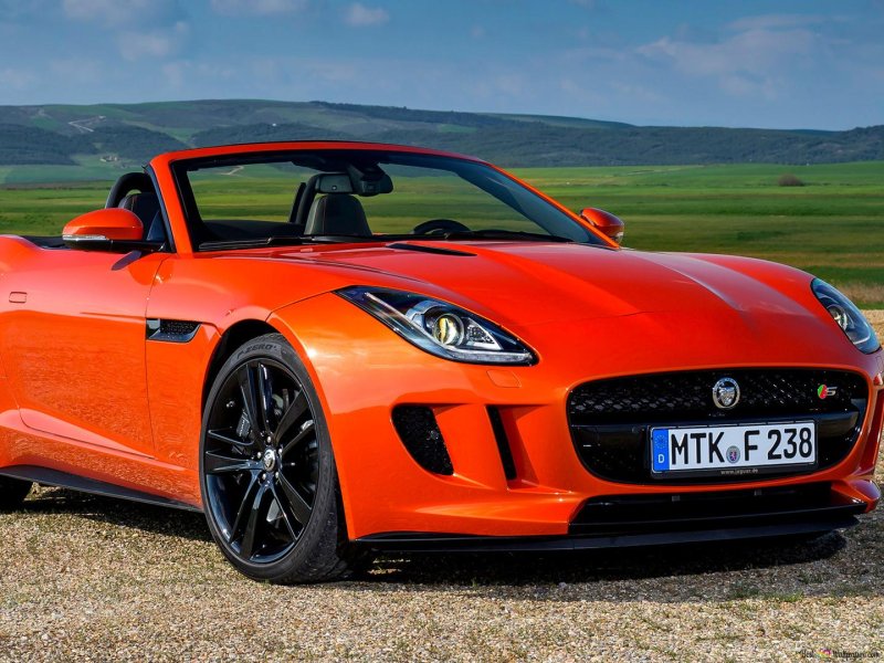 Jaguar f Type 2012