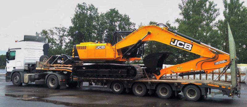 Экскаватор Doosan 210 на трале