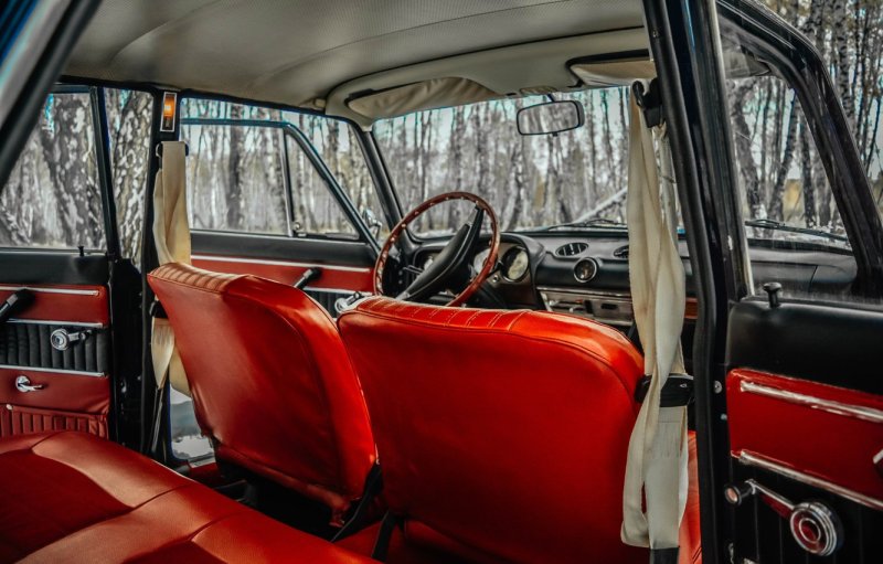 Lada 2103 салон