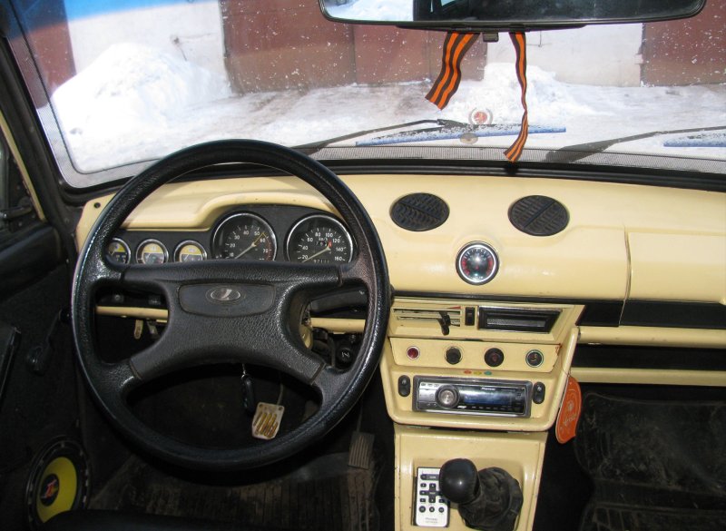 Lada 2106 салон