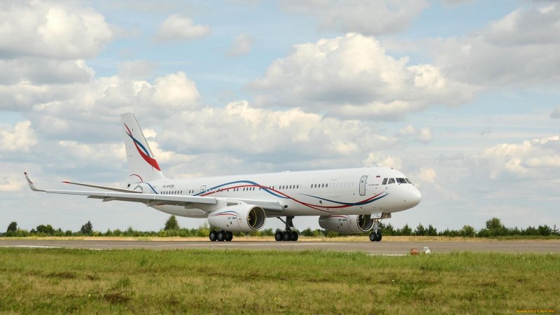 Ту 204 самолет
