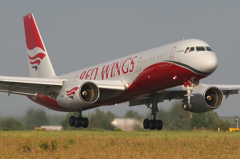 Tupolev tu-204-100