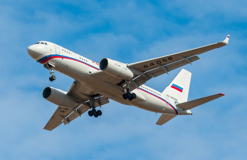 Самолет ту 204 300