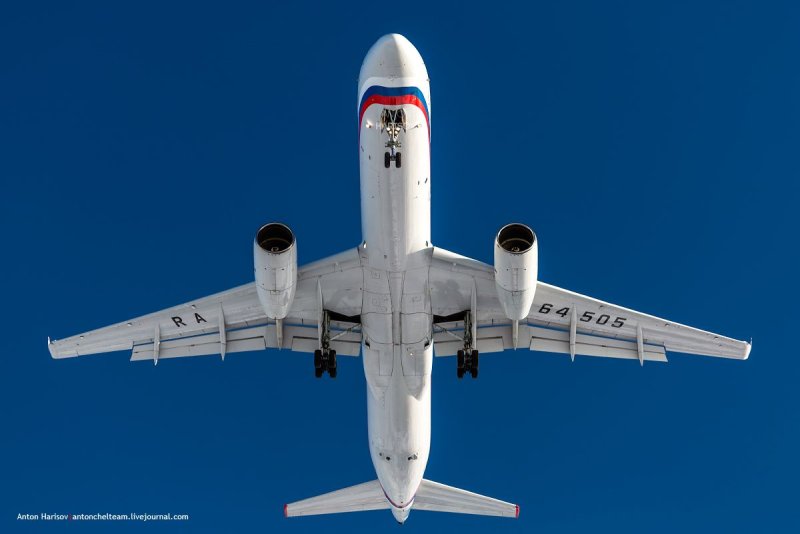 Ту 204 самолет
