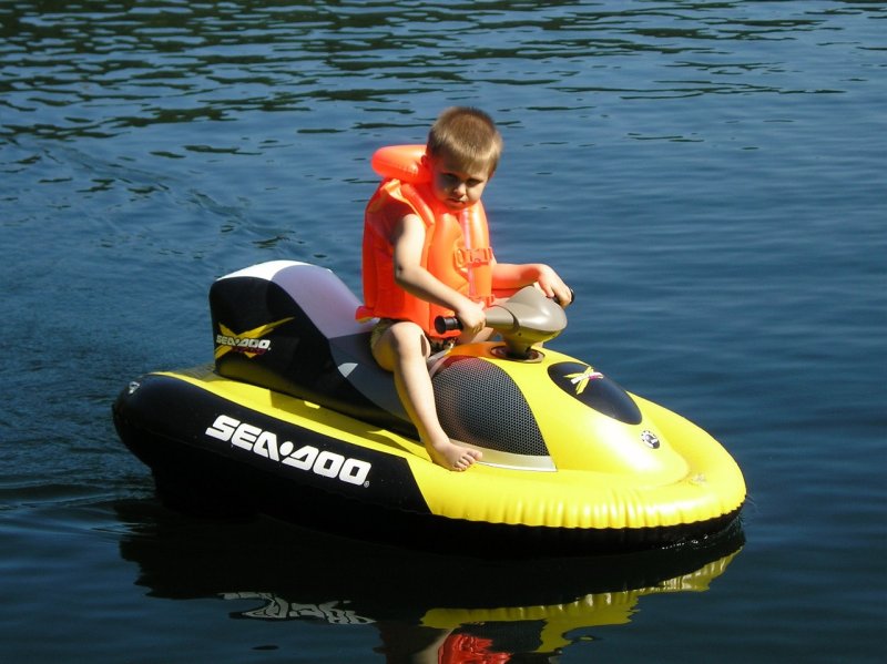 Надувной гидроцикл Sea-Doo