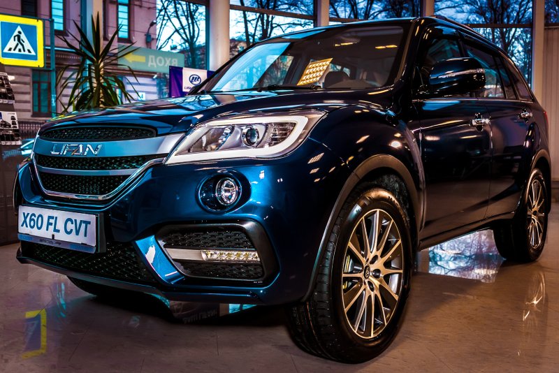 Китайский кроссовер Lifan x60