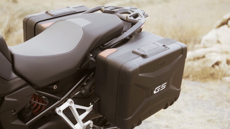 BMW r1200gs с канистрами
