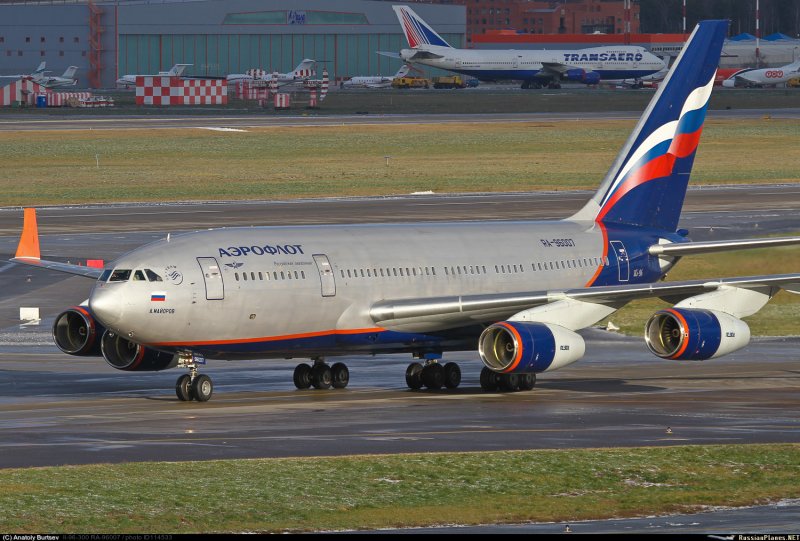 Самолёт ил 96 300