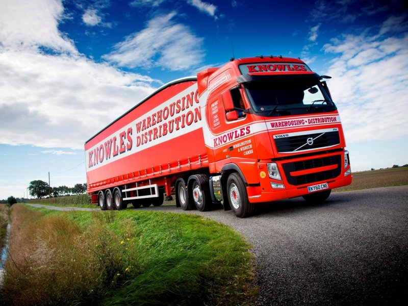 Volvo FH 460 красный