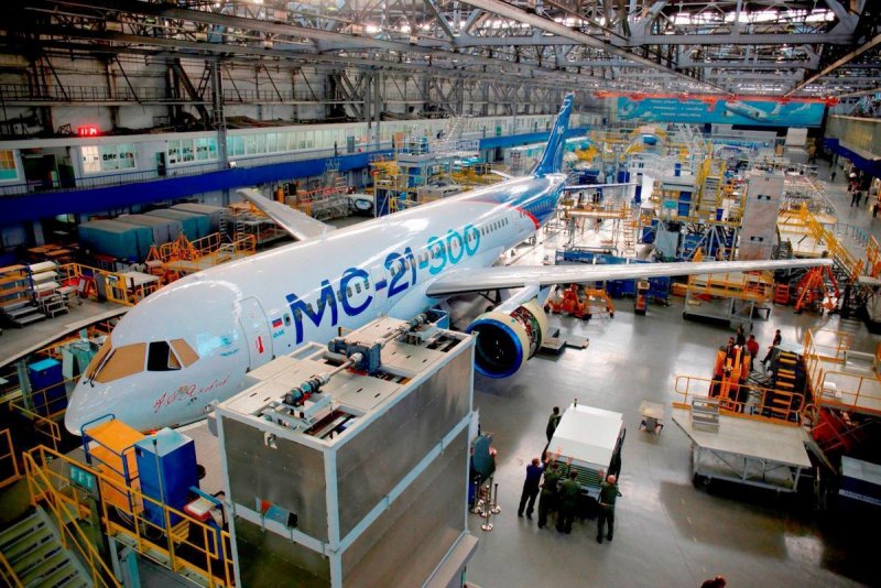 МС-21 на заводе