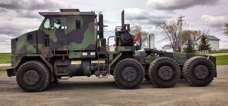 Oshkosh m1070 лесовоз