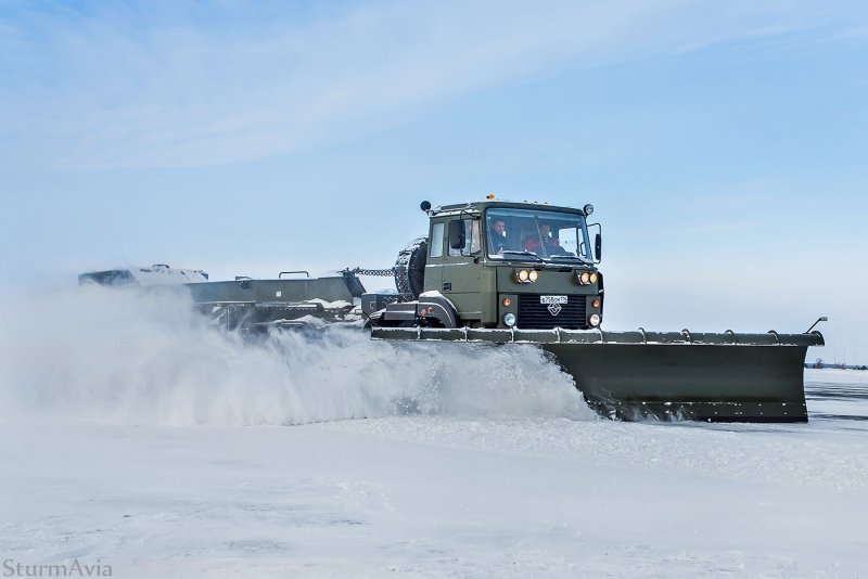 АКПМ-3п Аэродромная плужно-щеточно продувочная машина