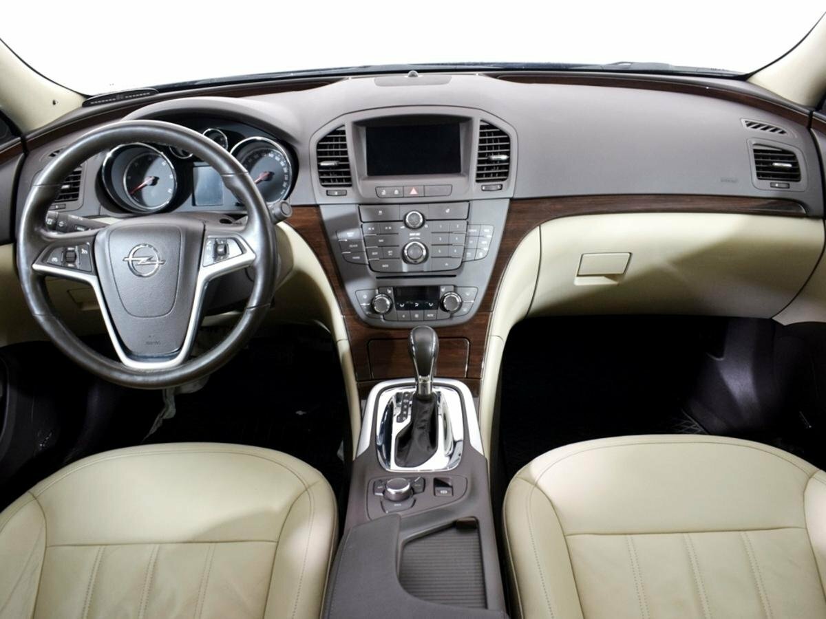 Опель инсигния 2010. Opel Insignia 2.0. Opel Insignia 1. Opel Insignia 2008 Interior. Opel Insignia 2008 2.0.