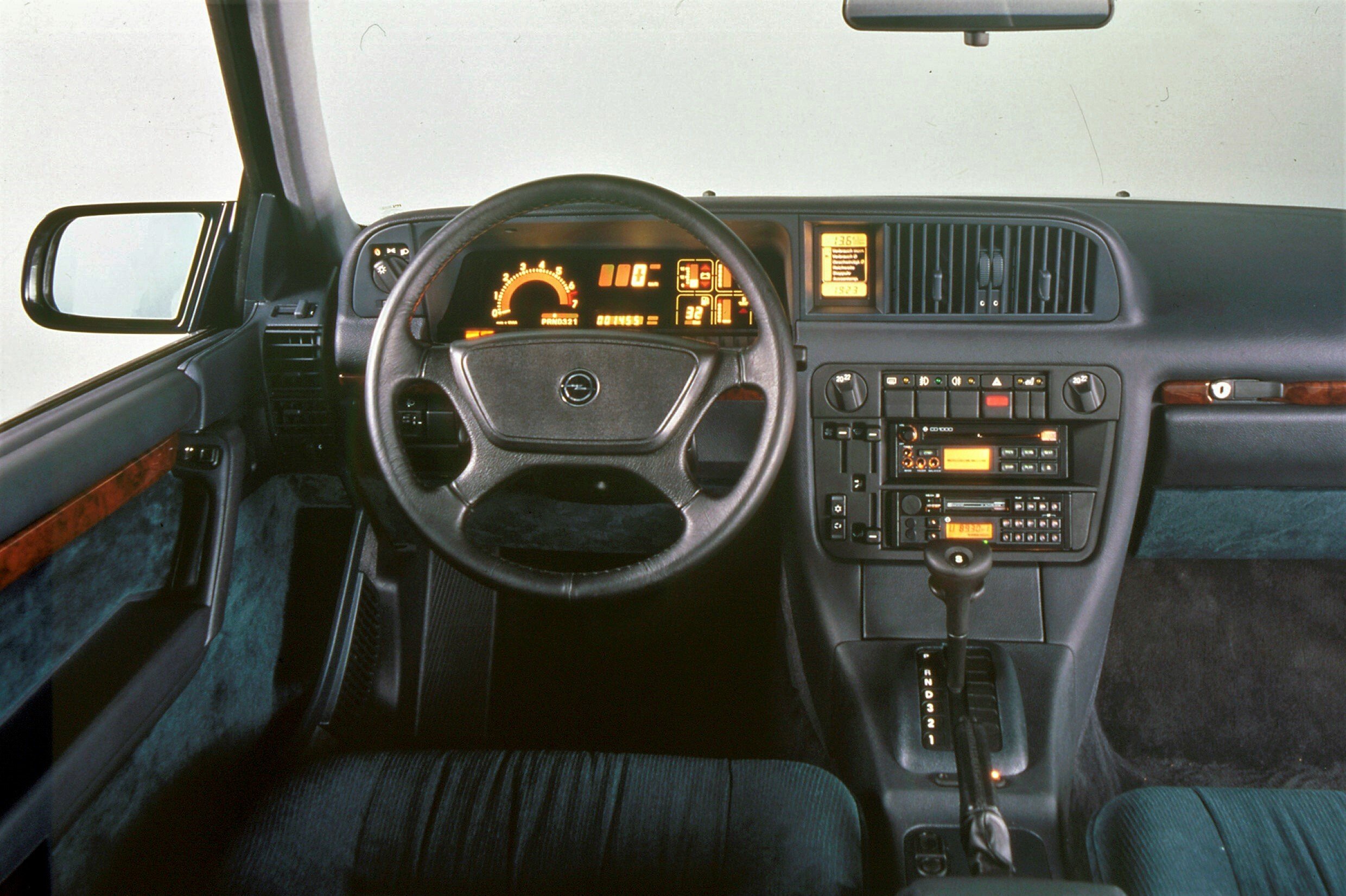 Опель омега б 3.0. Opel Senator b 1987 - 1993 седан. Opel Senator 1993. Opel Senator 1995. Опель сенатор 1994.