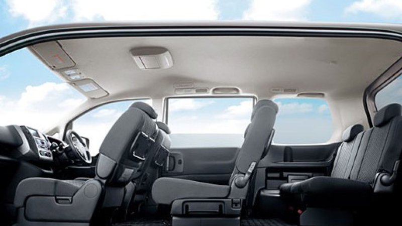 Nissan Serena 2015 салон