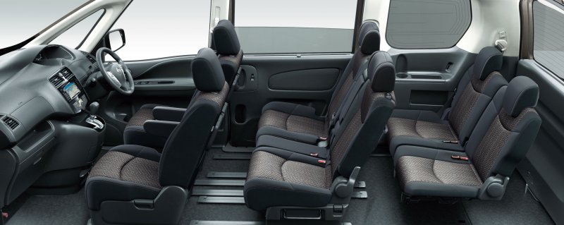 Nissan Serena c26 салон
