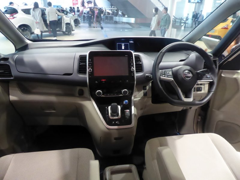 Nissan Serena 2014 e-Power