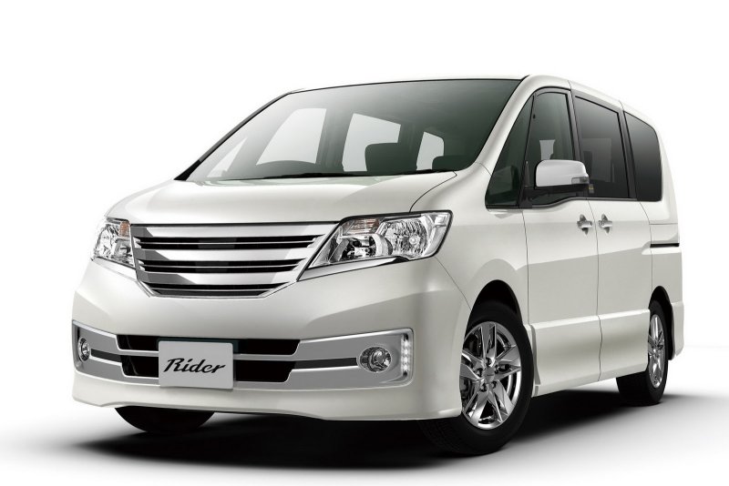 Nissan Serena c26 autech