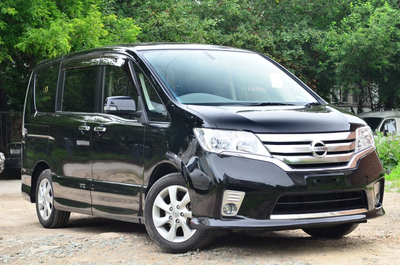 Nissan Serena 2011