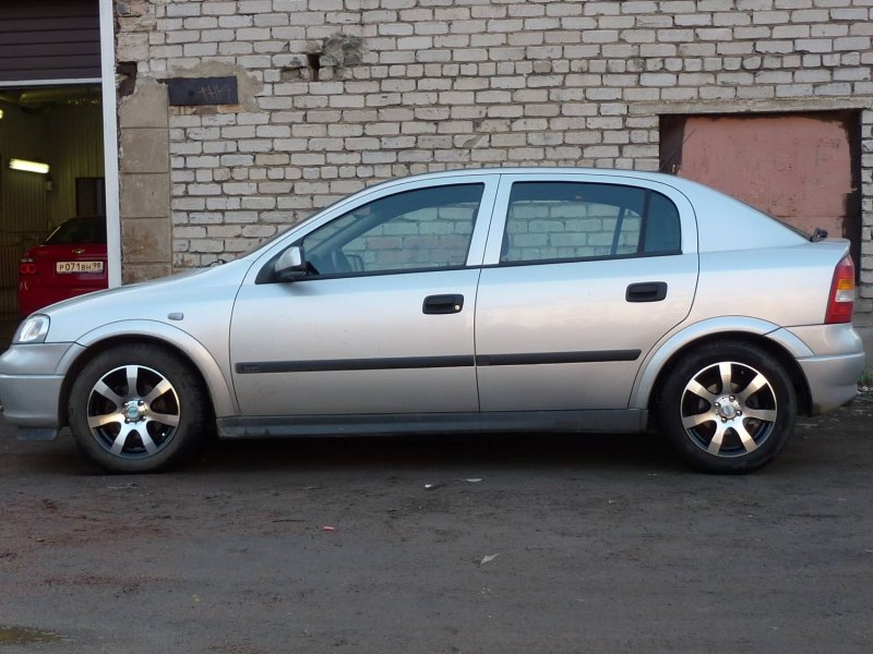 Opel Astra g 2000 хэтчбек