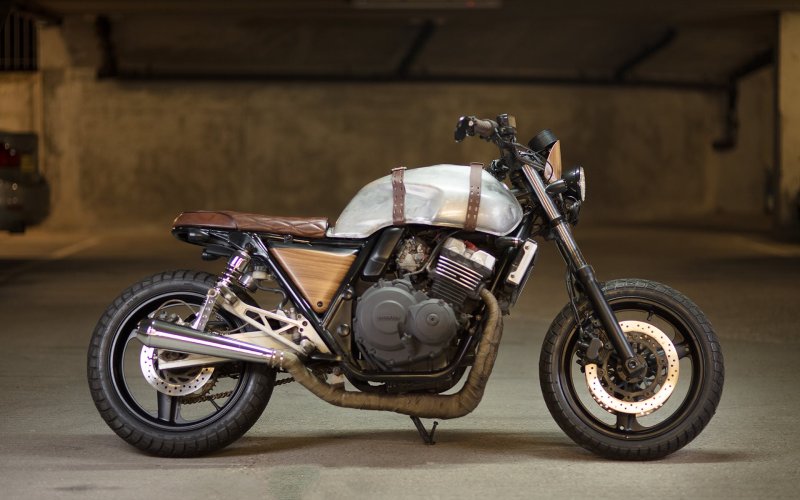 Honda CB 400 Scrambler