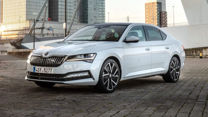 Skoda Superb 2021