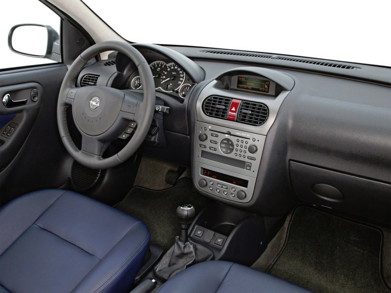 Opel Corsa 2003 салон