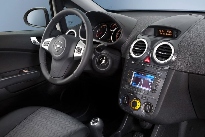 Opel Corsa 2012 Interior