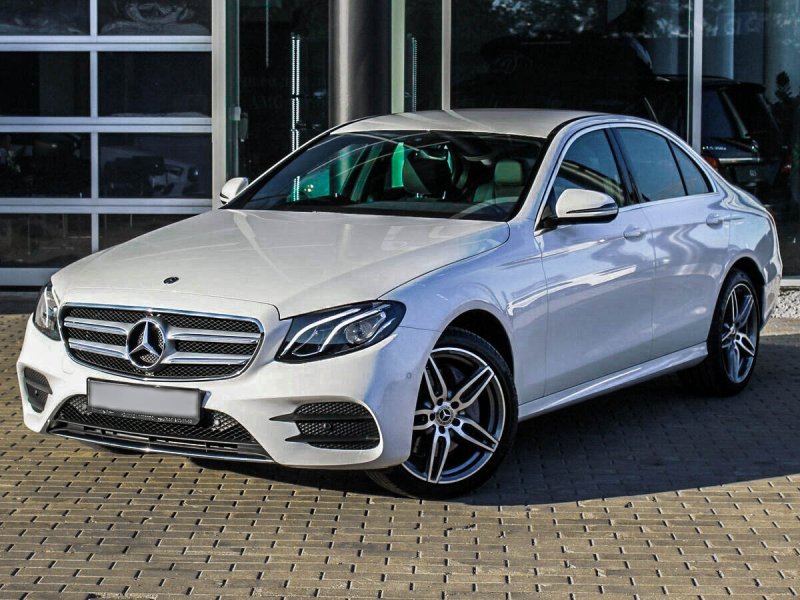 Мерседес-Бенц w213 белый