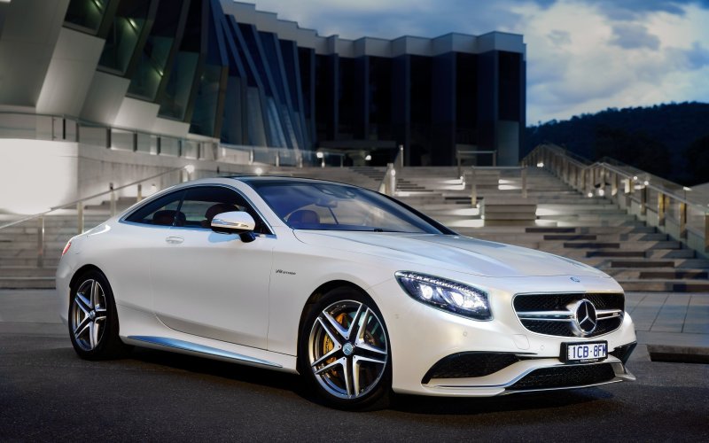Mercedes Benz s63 AMG