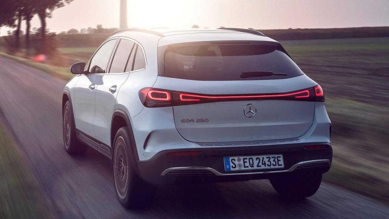 Mercedes Benz EQA