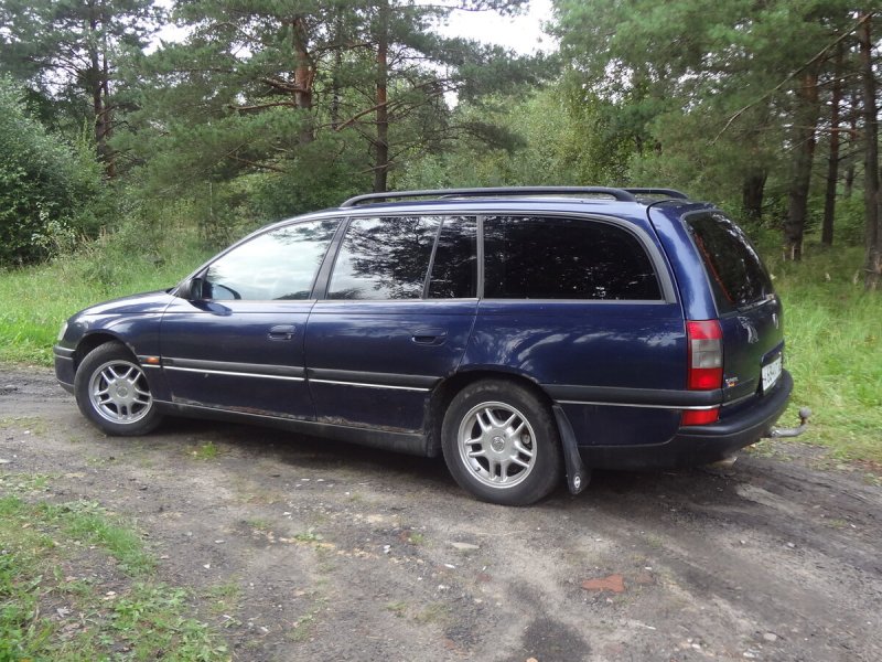 Opel Omega 1995 универсал