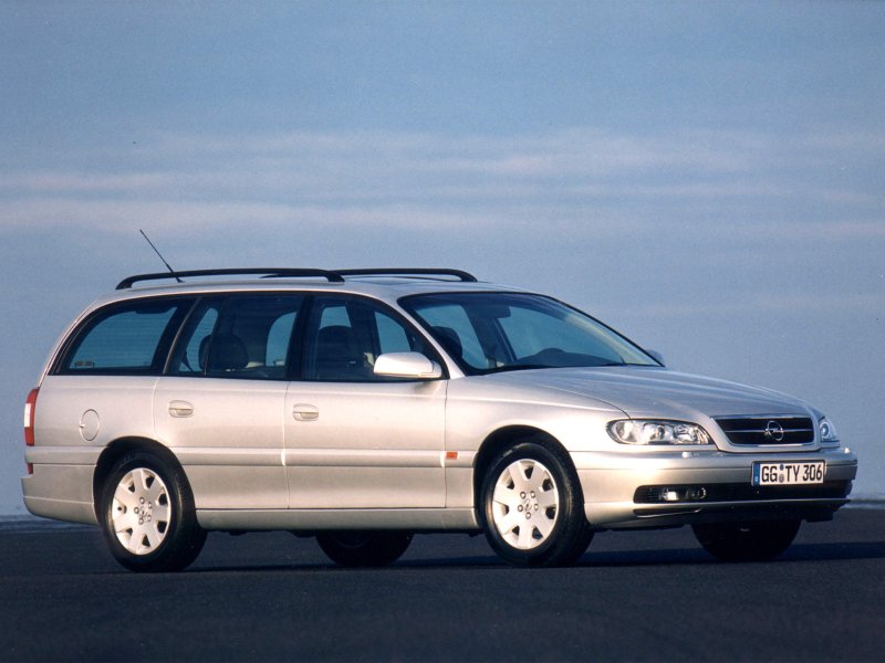 Opel Omega универсал 2000