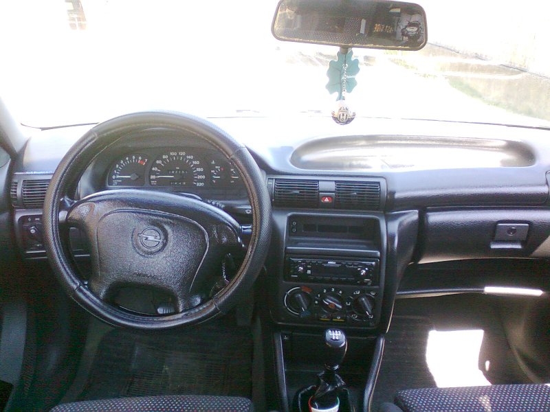 Opel Astra 1996 салон