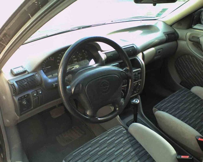 Opel Astra, 1994 салон