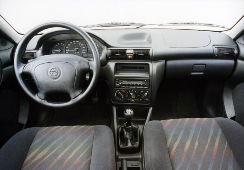 Opel Astra f 1994 салон