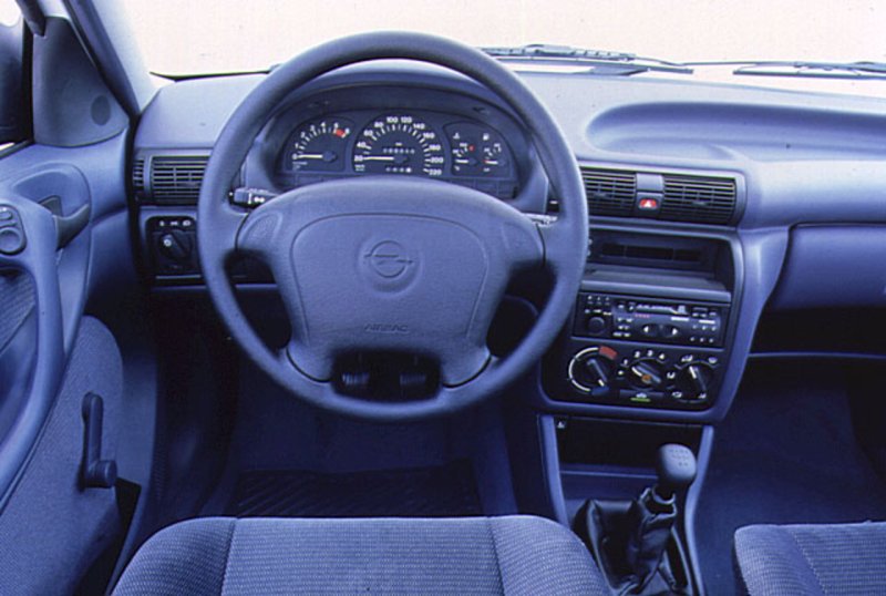 Opel Astra f 1997 салон