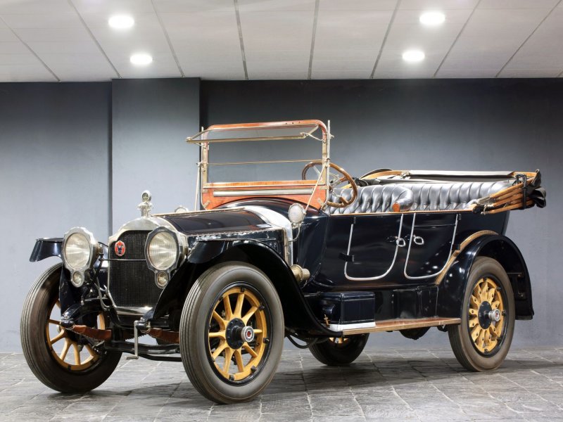 Packard Twin Six 1916