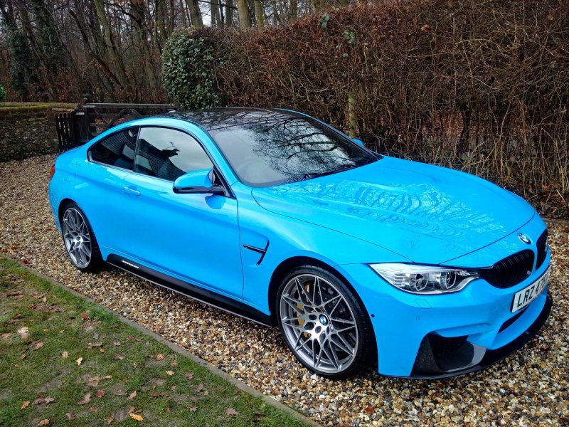 BMW 235 Gran Coupe светло голубая