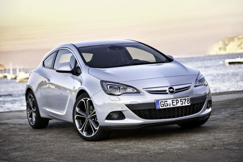 Opel Astra GTC 2014