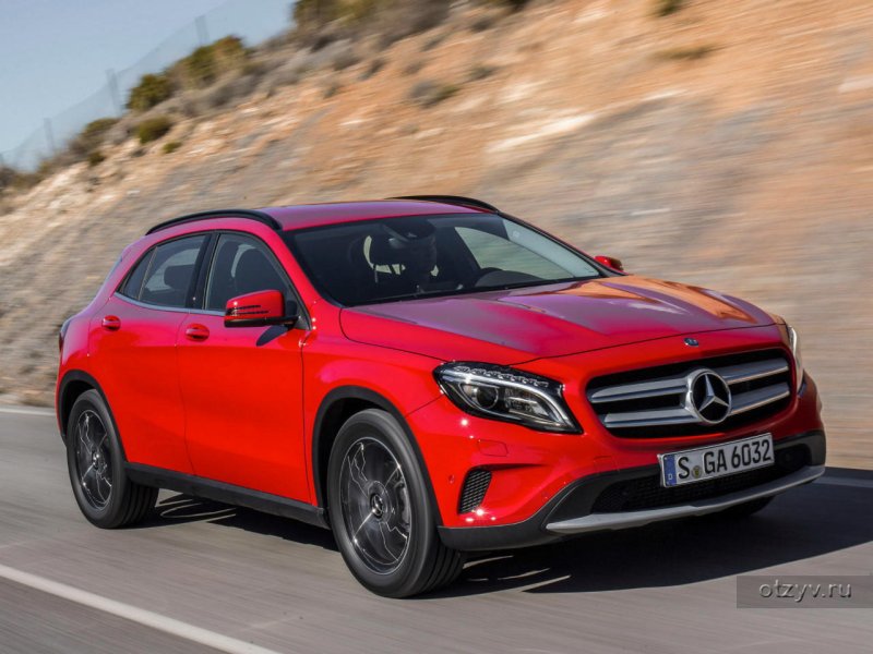 Мерседес Benz GLA 200
