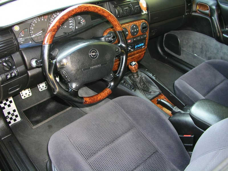 Opel Omega b Salon 1999