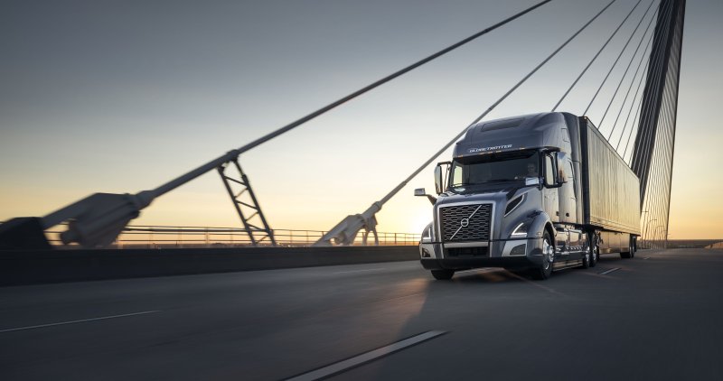 Volvo Trucks 2100