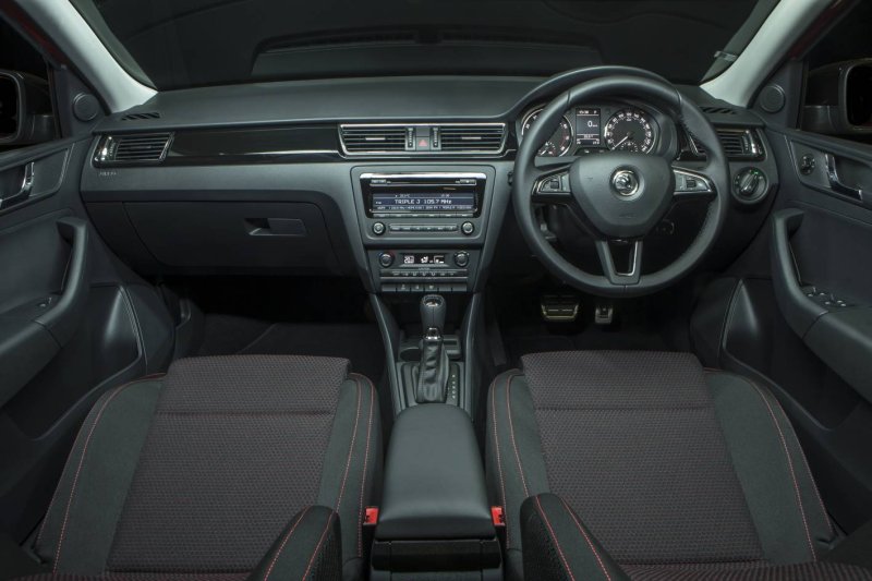 Skoda Rapid 2011 салон