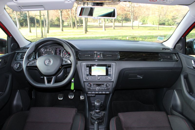 Skoda Rapid Spaceback салон