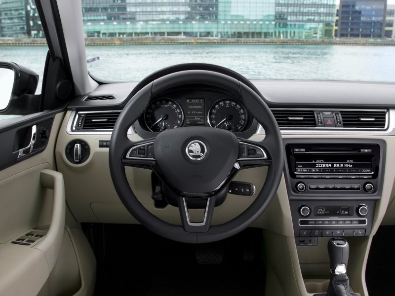 Skoda Rapid 2014 салон