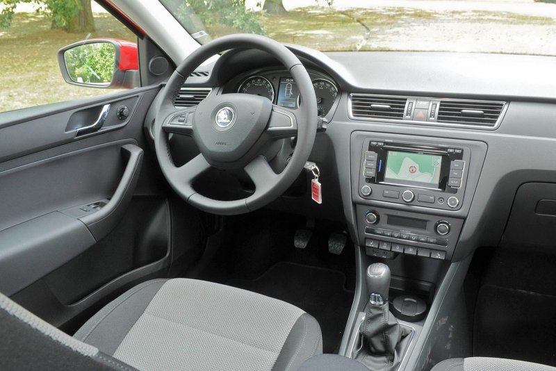 Skoda Rapid 2012 салон